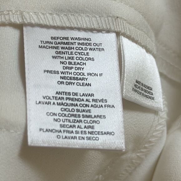 Anne Kline off-white/winter white/ dress slacks. Size 8 Ankle Length. - Picture 4 of 13